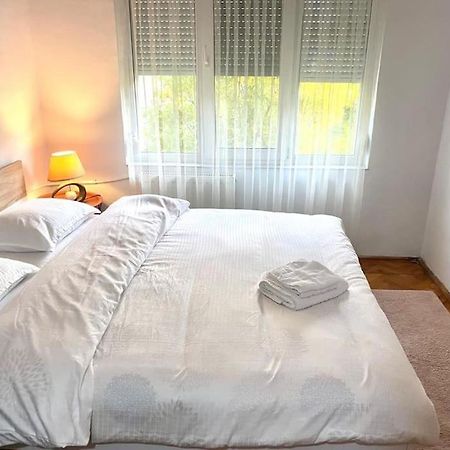 Apartament 2 Camere Oradea Ngoại thất bức ảnh
